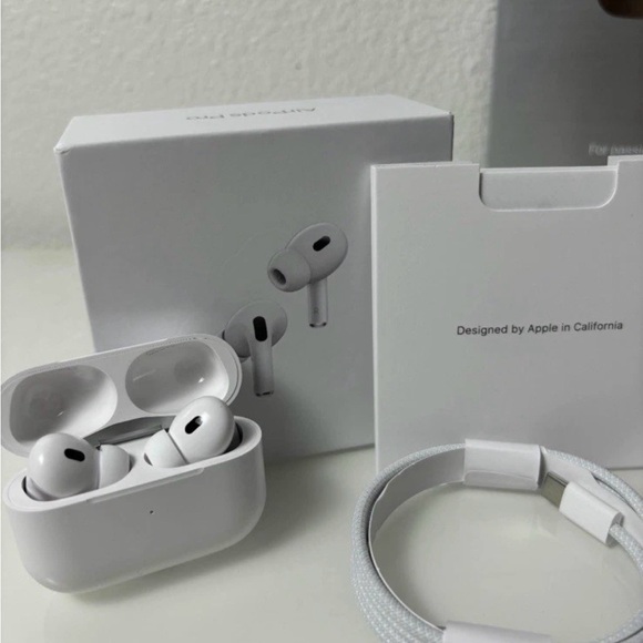 airpod pros brand new never used very clean with noise cancellation